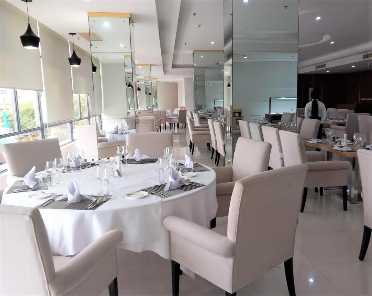 Hotel Express Luanda Exterior photo